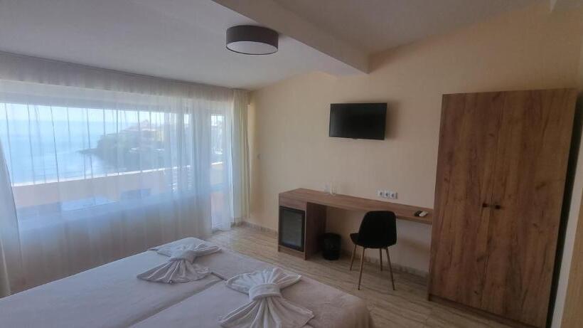 Номер Deluxe Вид на Море с Балконом, Family Hotel Alfa Vita