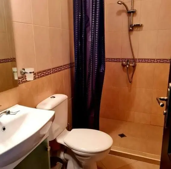 سوییت جونیور با بالکن, Family Hotel Bela
