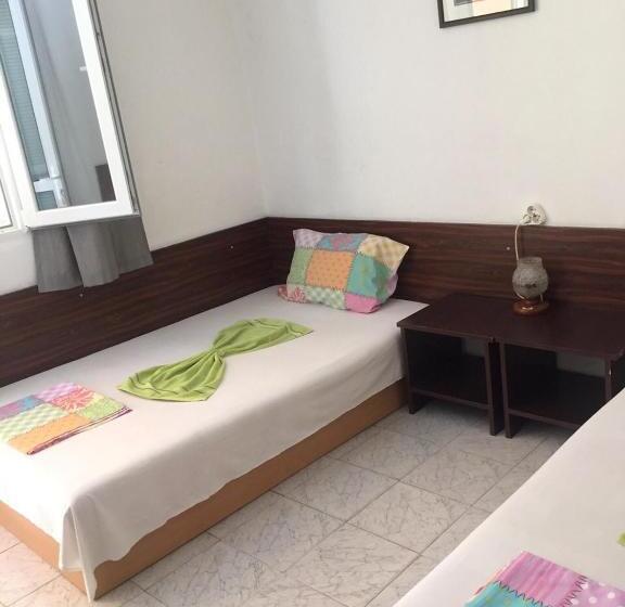 스탠다드 발코니 룸, Family Hotel Julian