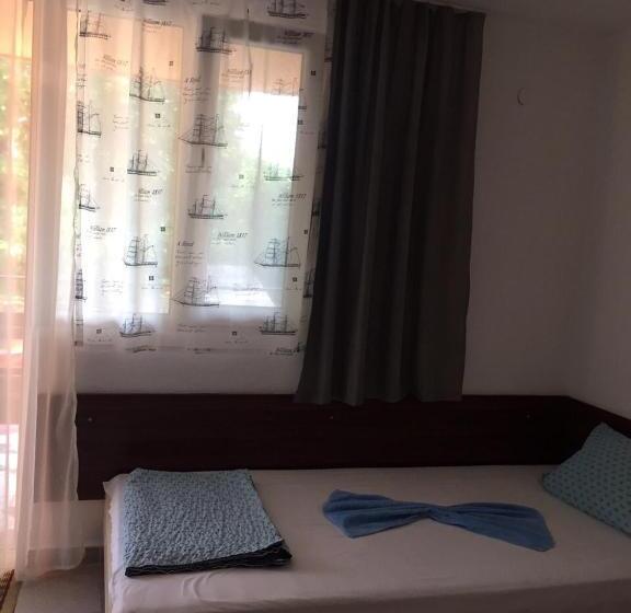 디럭스 룸, Family Hotel Julian