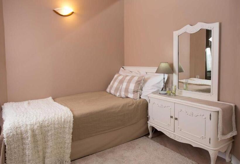 غرفة قياسية, Family Hotel The Castle