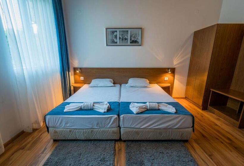 スイート, Family Park Hotel Kyoshkove