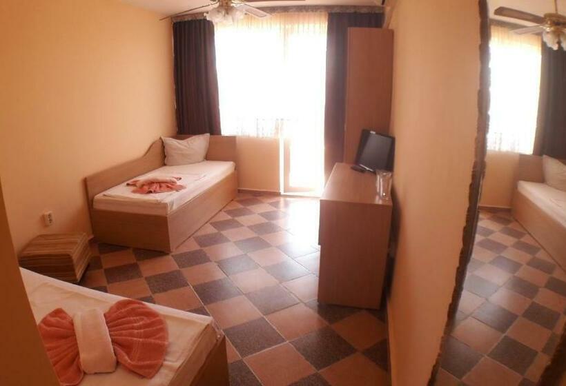 バルコニー付きスタンダードルーム, Angy