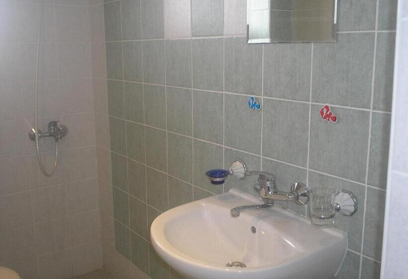 Четырехместный Номер Стандарт с Балконом, Ativa