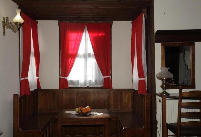 标准间, Djudjeva Kyshta