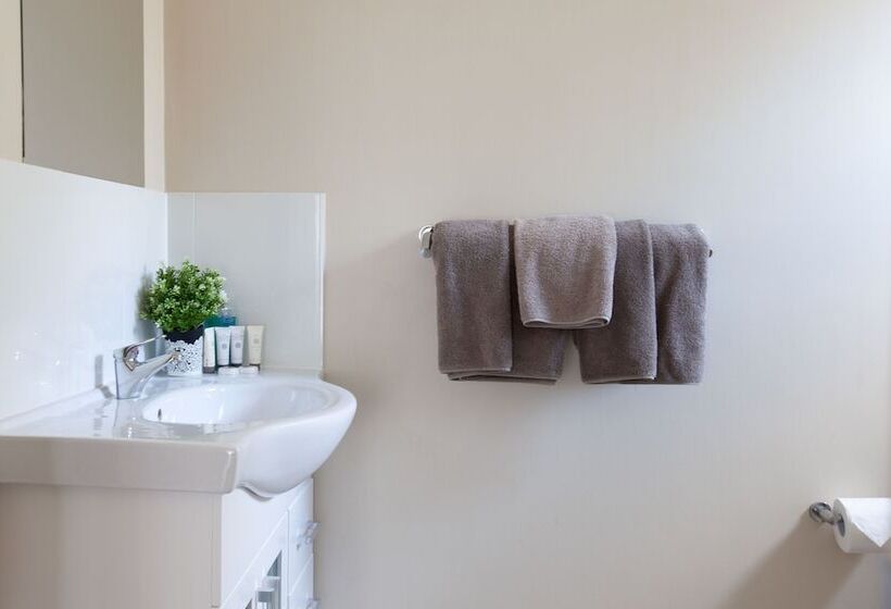 Шале 1 Спальня, The Rec