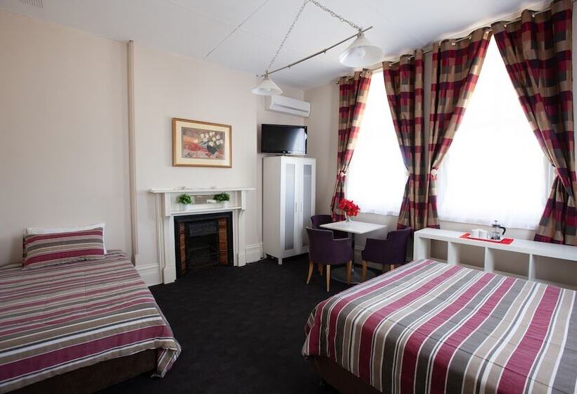 Трехместный Номер Стандарт Совместная Ванная, The Rec