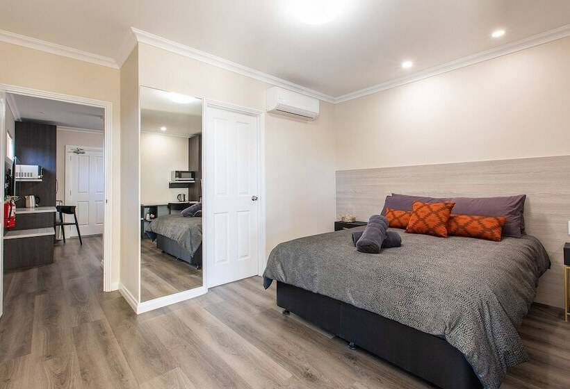 Семейный Номер, The Rec