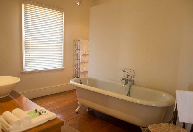 جناح ديلوكس سرير كينج, Hillview Heritage Estate