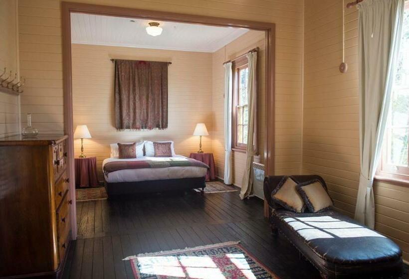 جناح ديلوكس, Hillview Heritage Estate