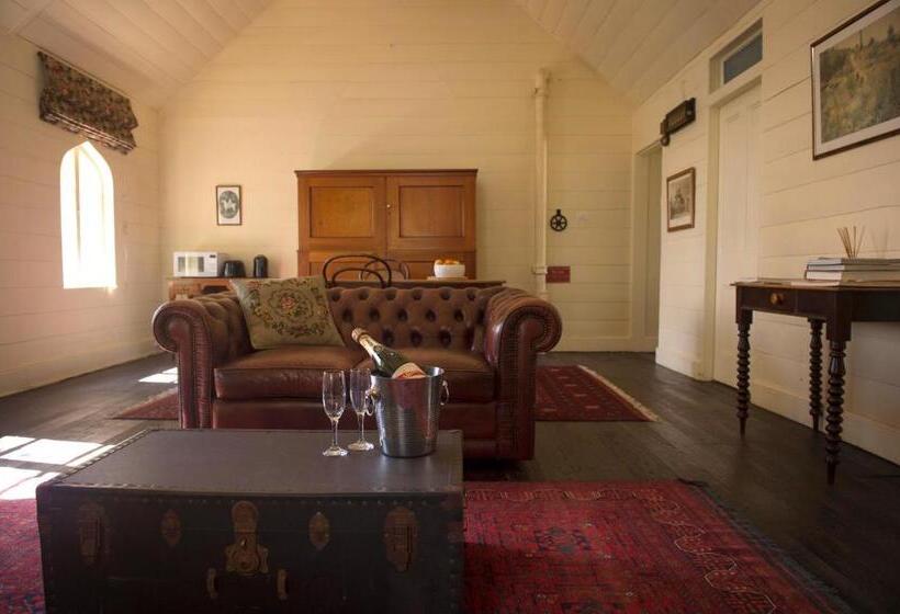 جناح ديلوكس, Hillview Heritage Estate