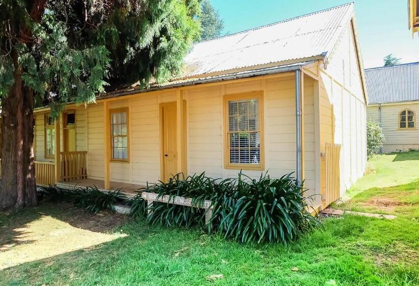 جناح, Hillview Heritage Estate