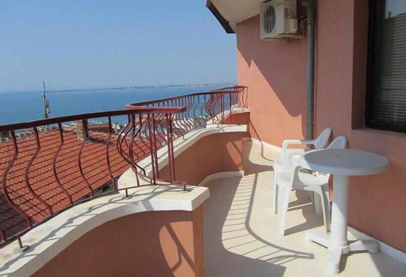 جناح مطلّ علي البحر, House Sofia