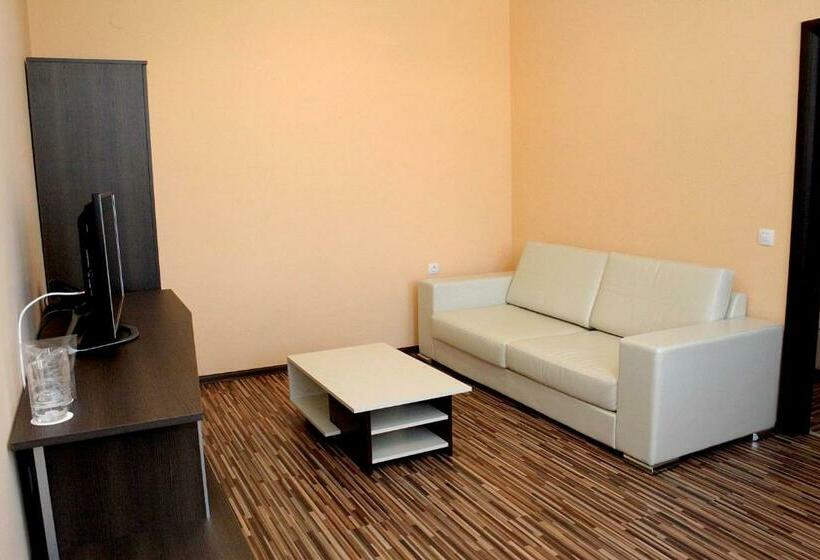 套房, Incanto Family