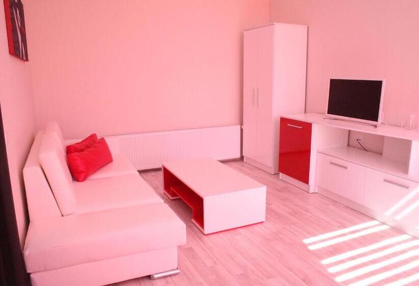 带1个卧室的带阳台的公寓, Incanto Family