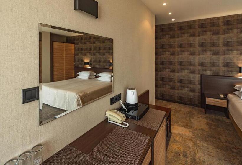 استودیوی استاندارد, Kalithea Family