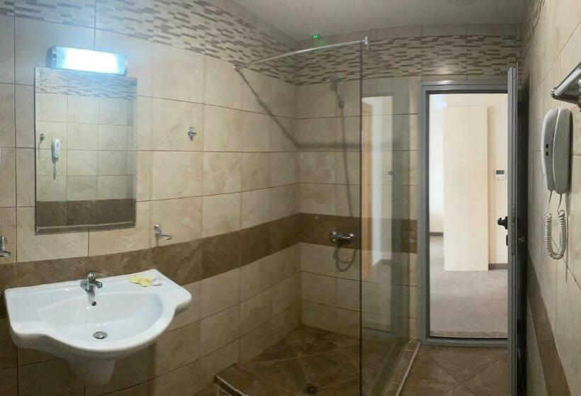 Полулюкс с Балконом, Kamenec