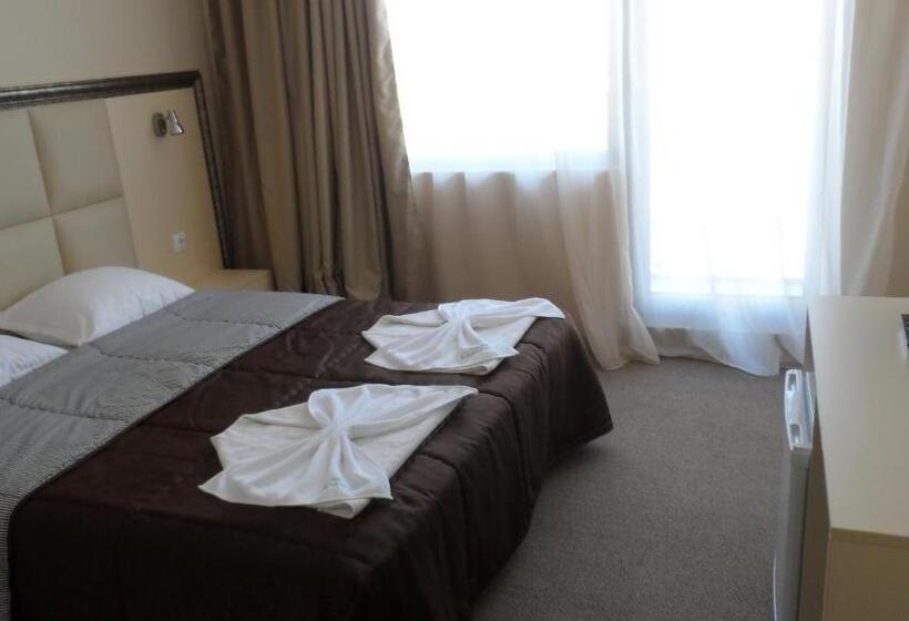 Номер Стандарт с Балконом, Kamenec