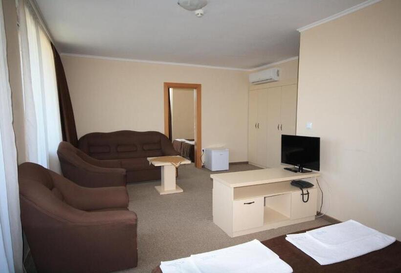 Люкс с Балконом, Kamenec