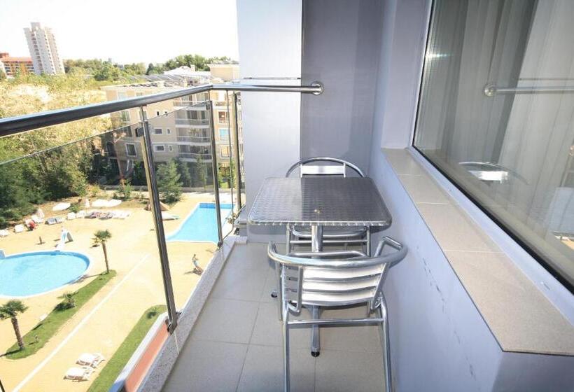 Люкс с Балконом, Kamenec