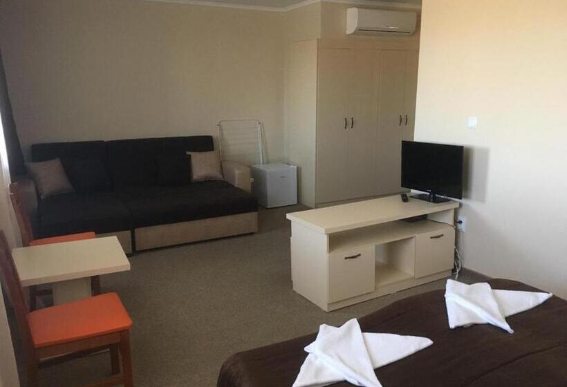 Полулюкс, Kamenec