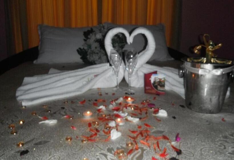 Habitación Estándar con Balcón, Meatsa