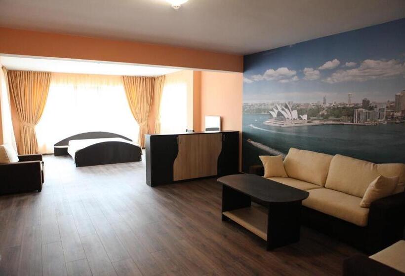 Junior Suite, Meatsa