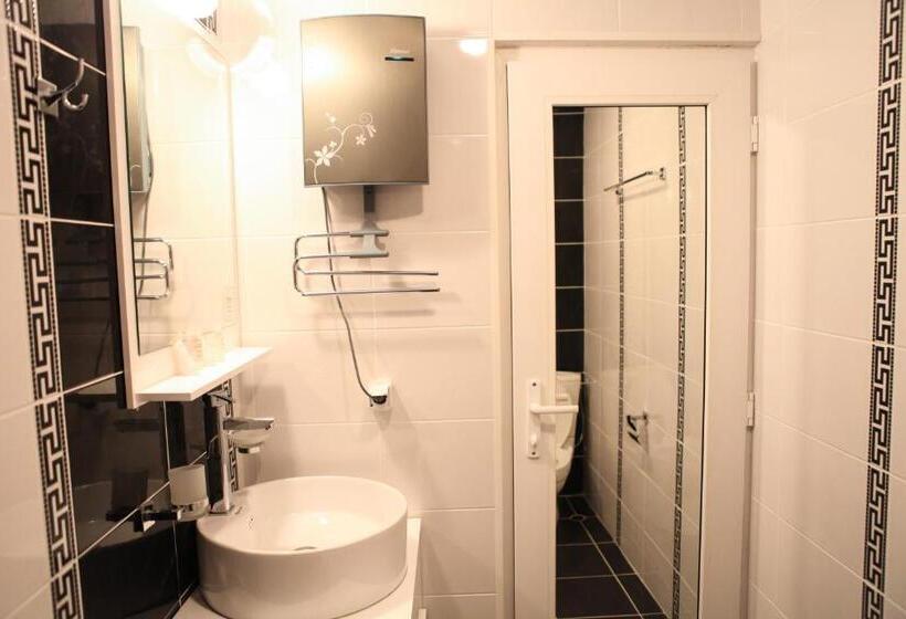 Junior Suite, Meatsa