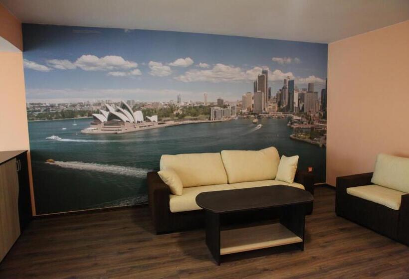 Junior Suite, Meatsa