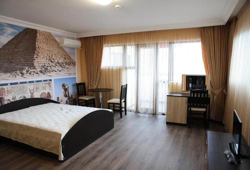 Habitación Estándar con Balcón, Meatsa