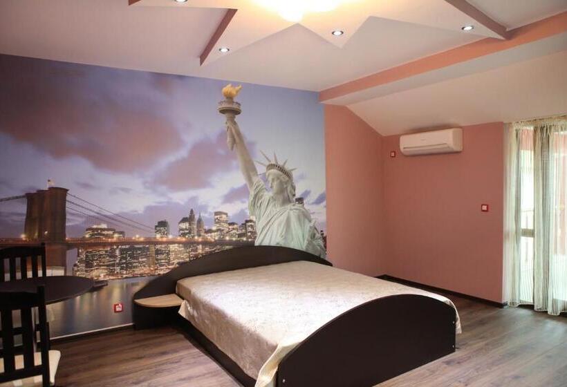 Habitación Estándar con Balcón, Meatsa