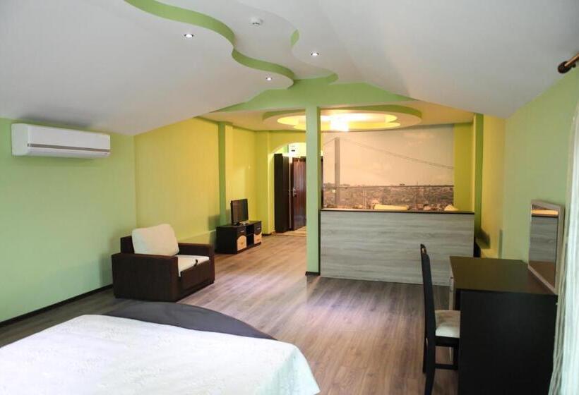 Junior Suite Deluxe, Meatsa