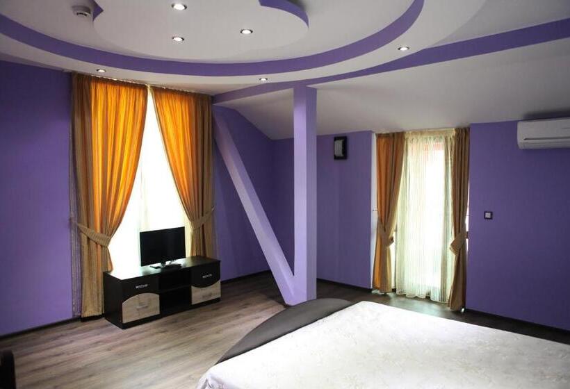 Habitación Estándar con Balcón, Meatsa