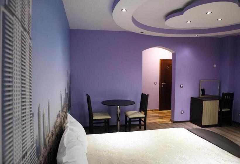 Habitación Estándar con Balcón, Meatsa