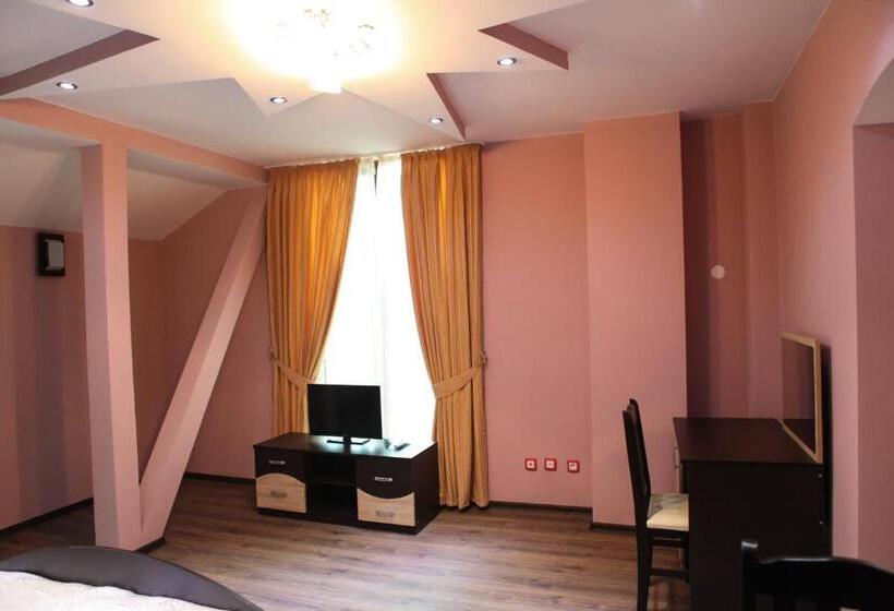 Habitación Estándar con Balcón, Meatsa