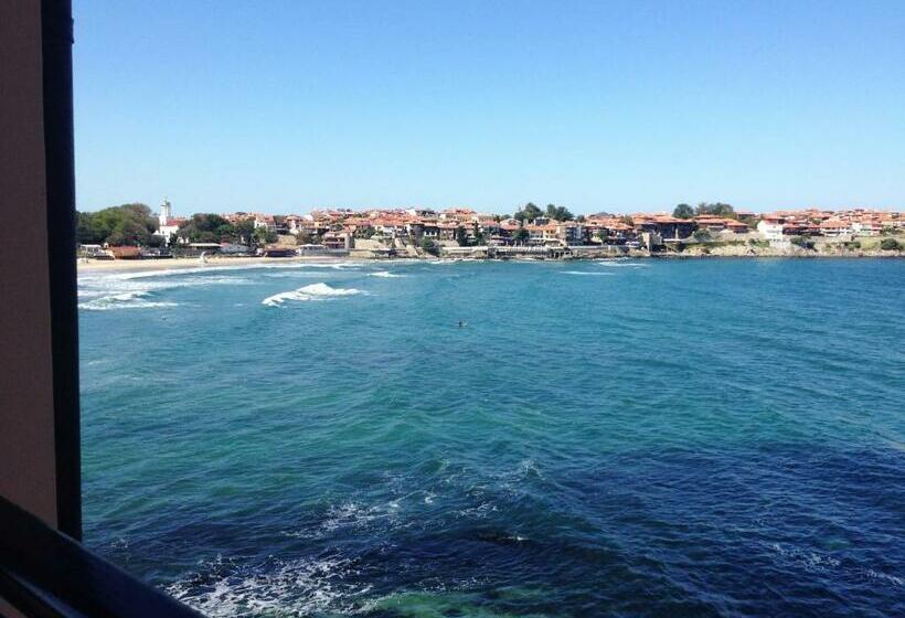 آپارتمان 1 خوابه با بالکن و چشمانداز دریا, Parnasse