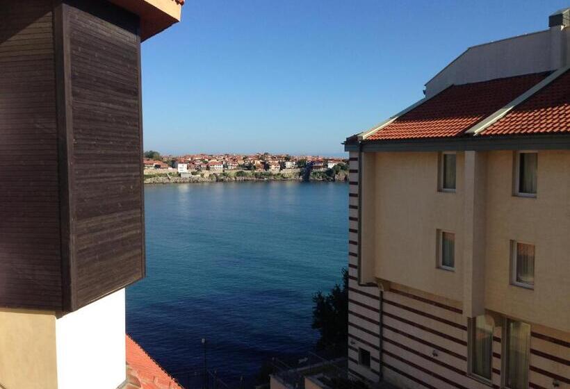 آپارتمان 1 خوابه با چشمانداز باغ, Parnasse