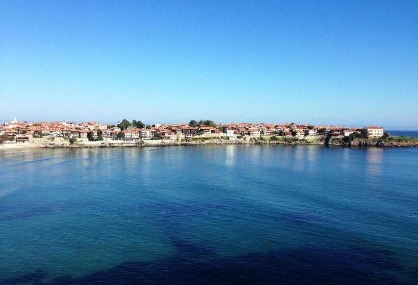 آپارتمان 1 خوابه با بالکن و چشمانداز دریا, Parnasse