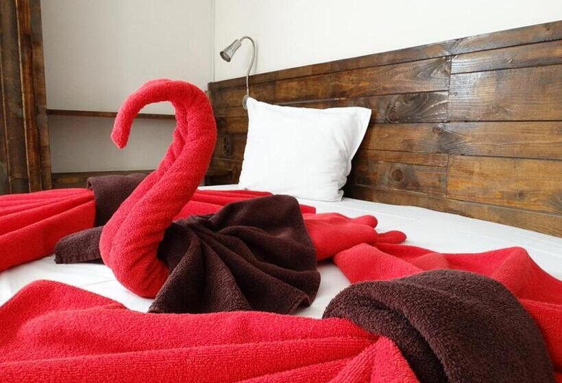 شقة غرفتين نوم مزودة بشُرفة, Simona Complex