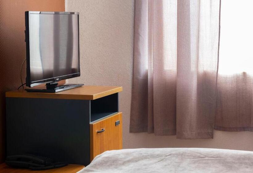 غرفة كومفورت, Slaviani