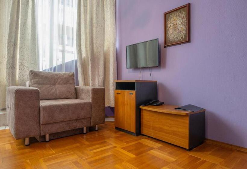 شقة ديلوكس غرفة واحدة, Slaviani