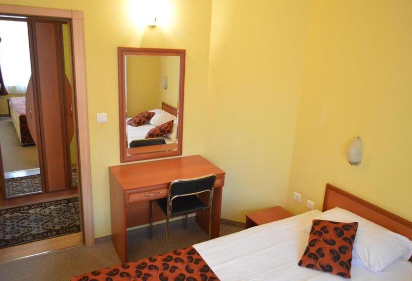 شقة غرفة نوم واحدة مطلة علي البحر مزوَّدة بشُرفة, Stankoff