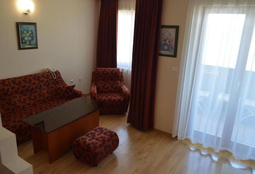 شقة غرفة نوم واحدة مطلة علي البحر مزوَّدة بشُرفة, Stankoff