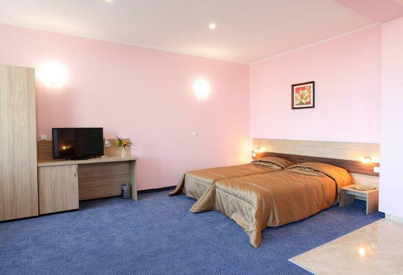 ジュニアスイート, Teodora Palace