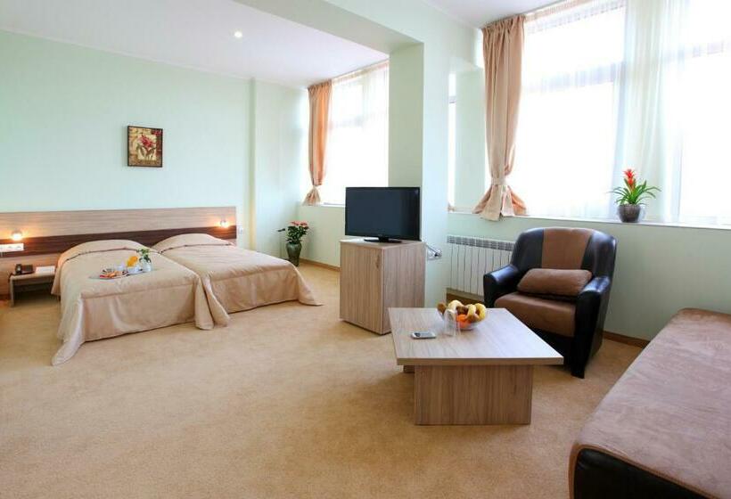 ジュニアスイート, Teodora Palace