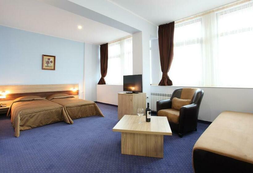 ジュニアスイート, Teodora Palace