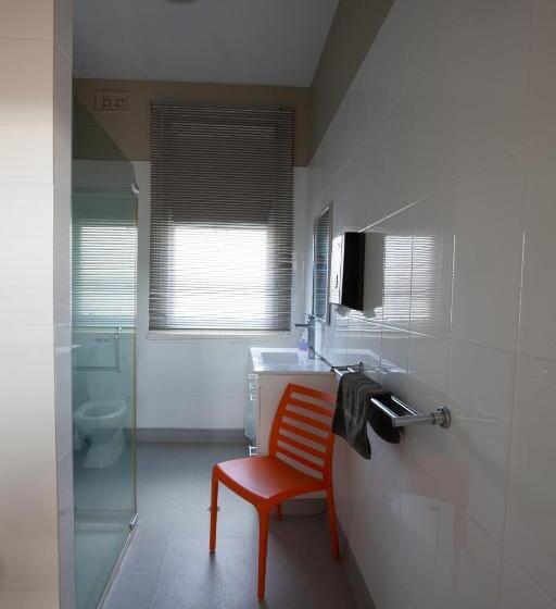 Трехместный Номер Стандарт Совместная Ванная, The Rec