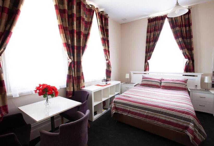 Трехместный Номер Стандарт Совместная Ванная, The Rec