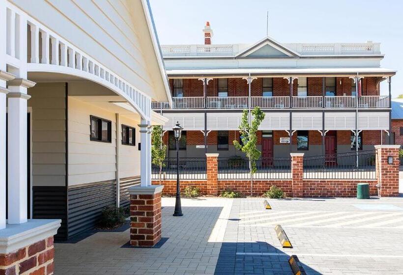 Трехместный Номер Deluxe, The Rec