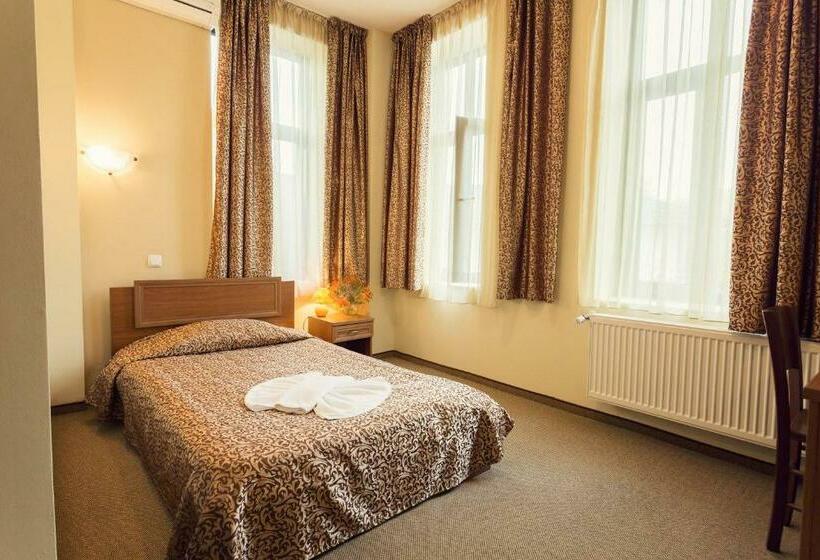 スタンダードシングルルーム, Varosha